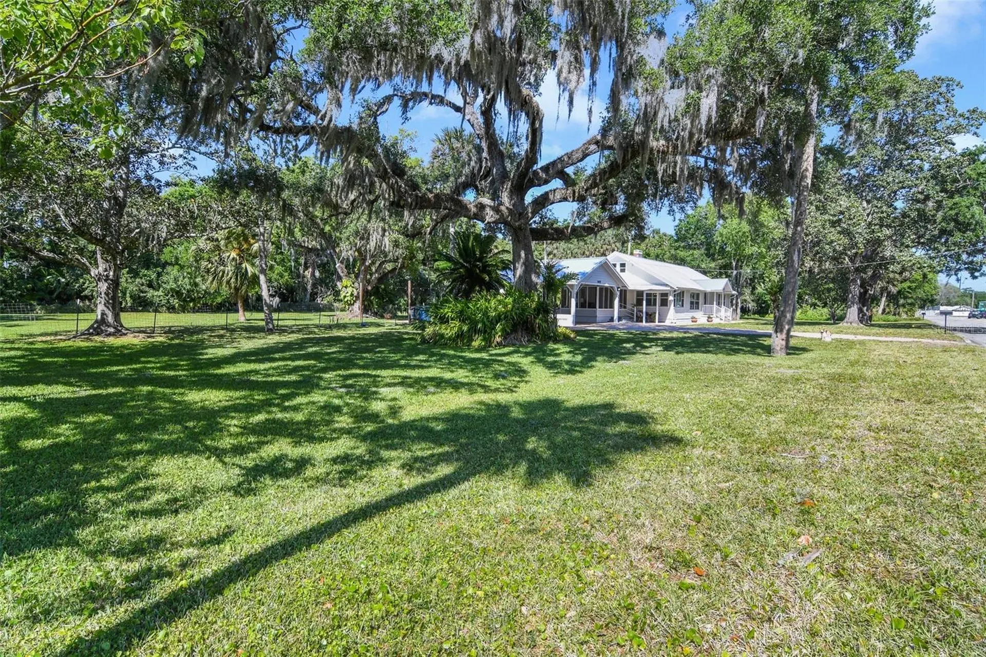 1405 Pioneer Trail New Smyrna Beach FL 32168