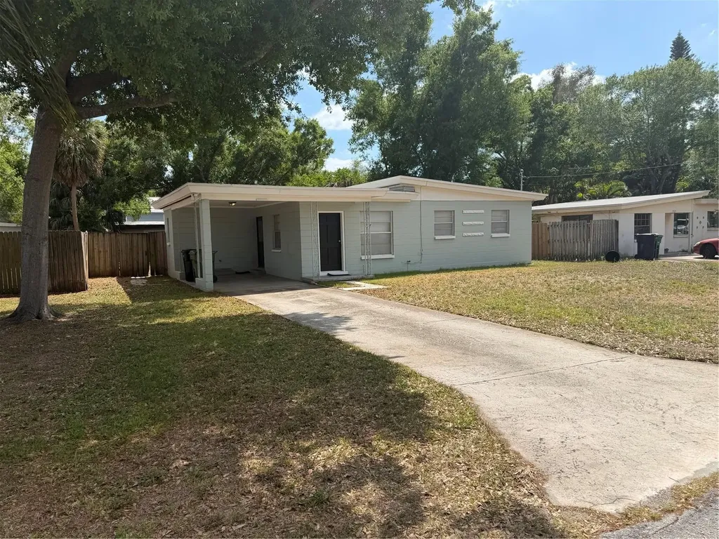 3522 W Paul Avenue Tampa FL 33611