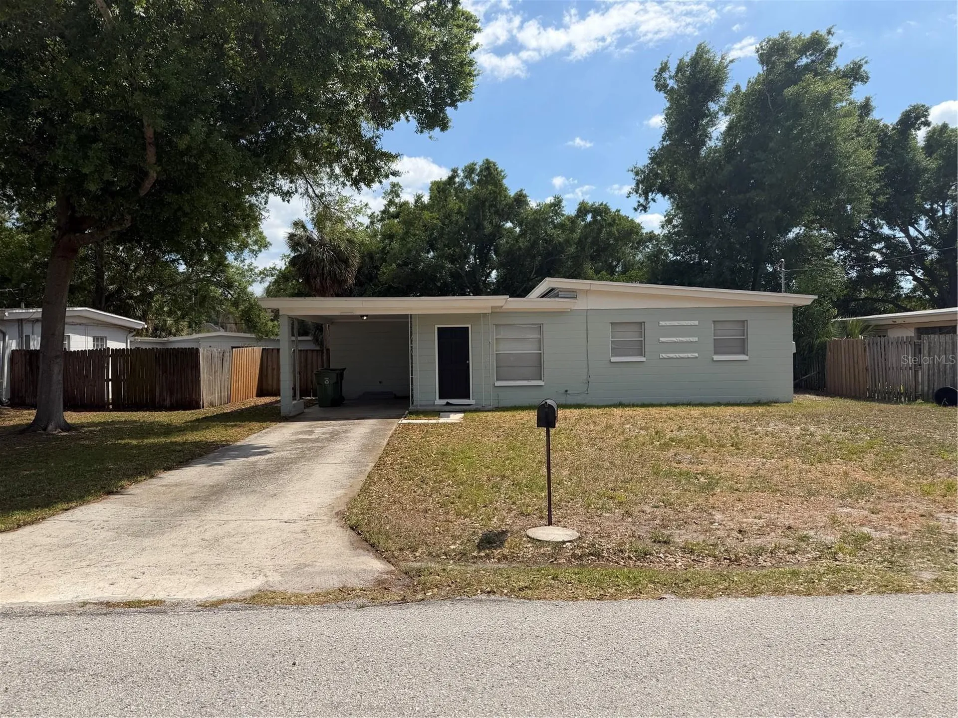 3522 W Paul Avenue Tampa FL 33611