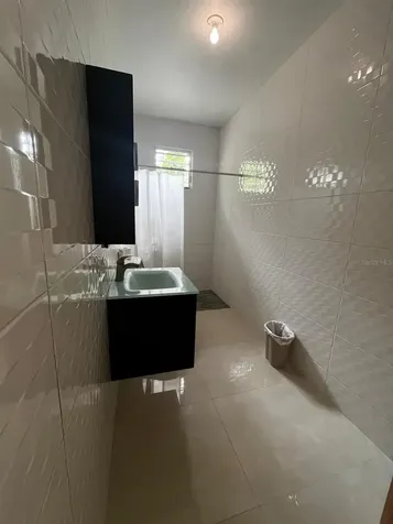 109 Harry Truman Caguas PR 00725