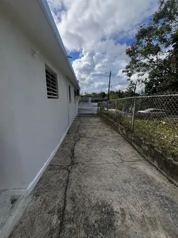 109 Harry Truman Caguas PR 00725