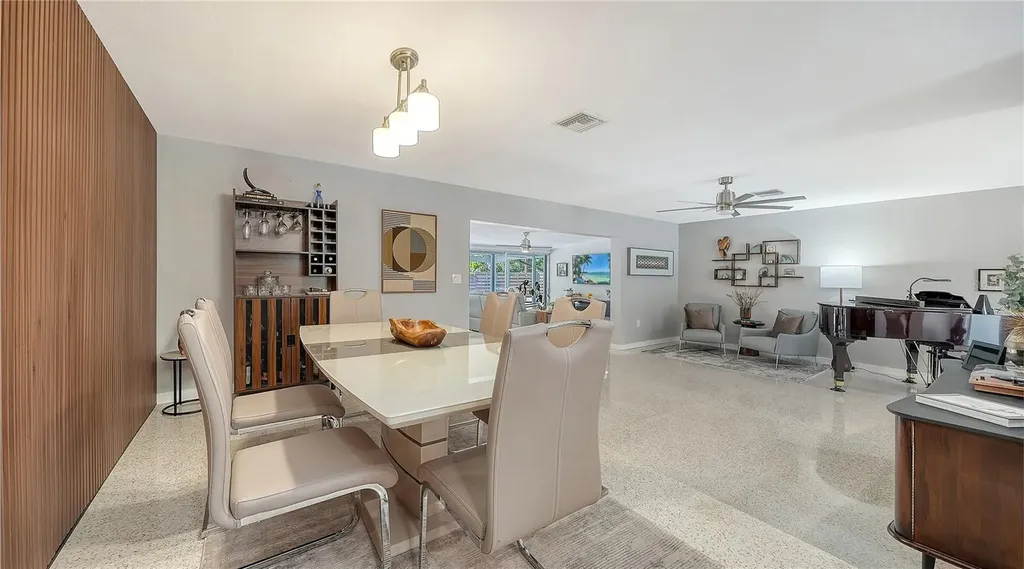 2614 Croton Avenue Sarasota FL 34239