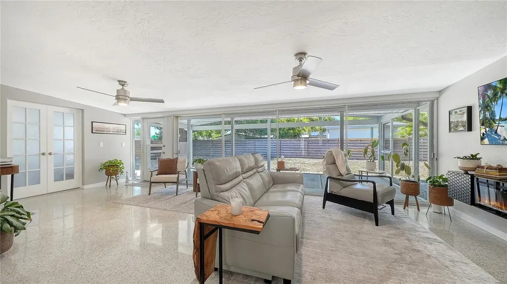 2614 Croton Avenue Sarasota FL 34239