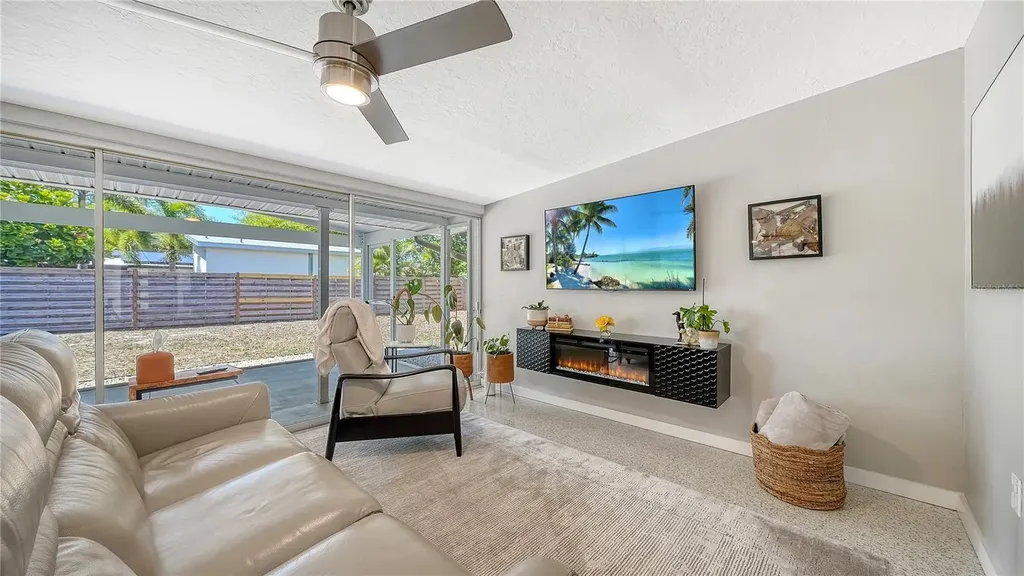 2614 Croton Avenue Sarasota FL 34239
