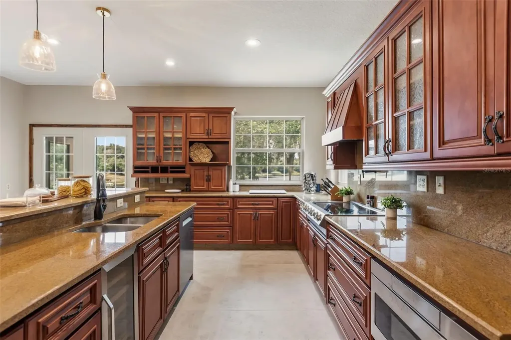 1909 Country Club Drive Eustis FL 32726