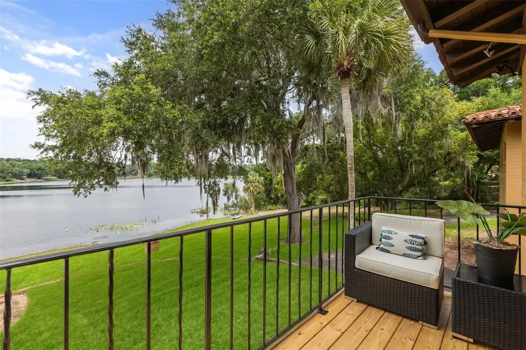 1909 Country Club Drive Eustis FL 32726