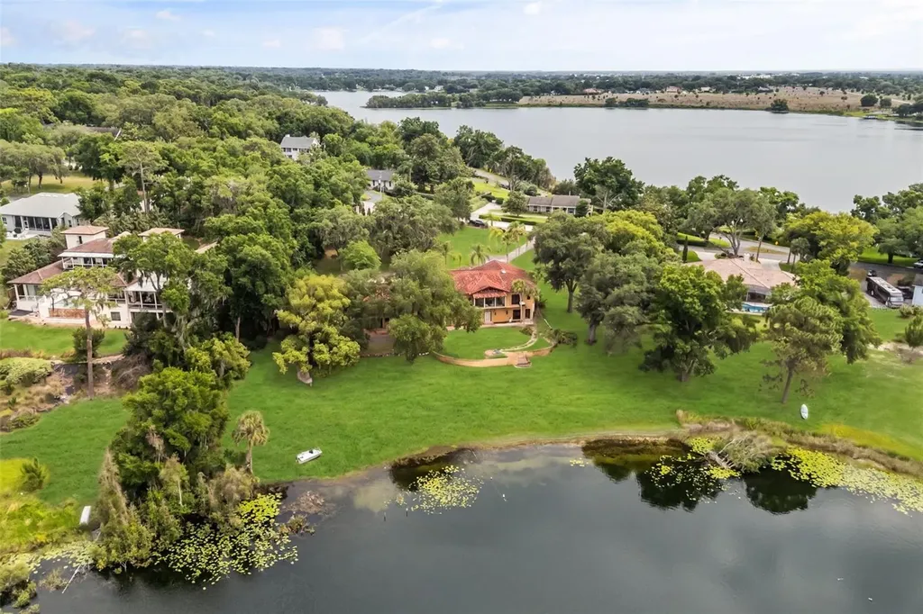 1909 Country Club Drive Eustis FL 32726