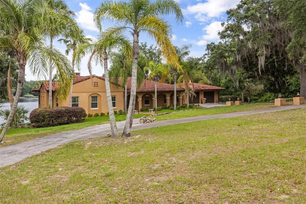 1909 Country Club Drive Eustis FL 32726