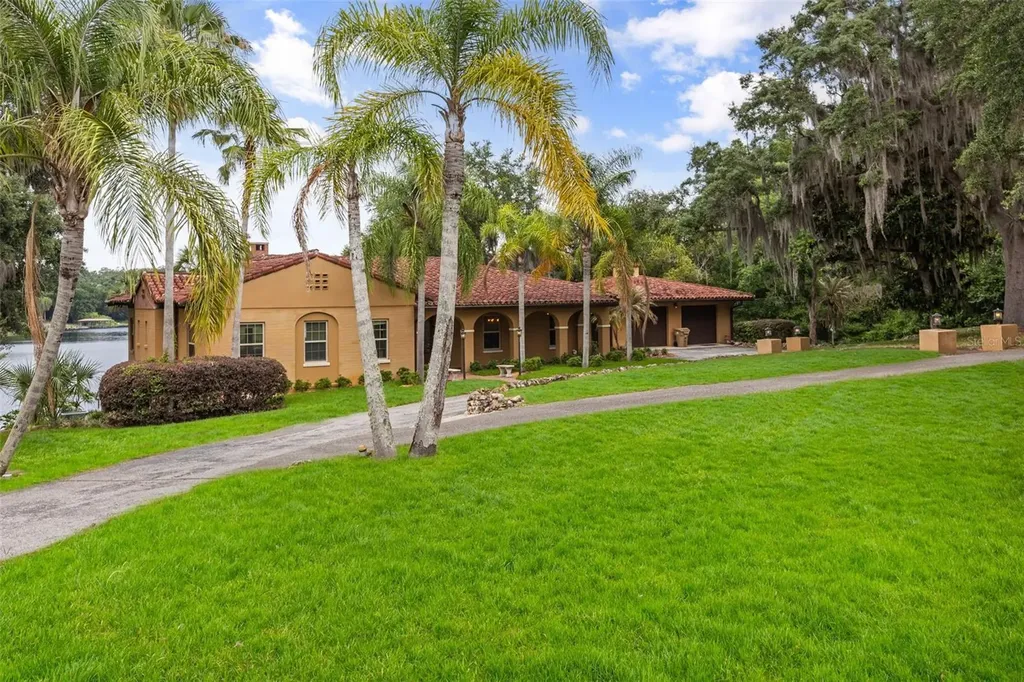 1909 Country Club Drive Eustis FL 32726