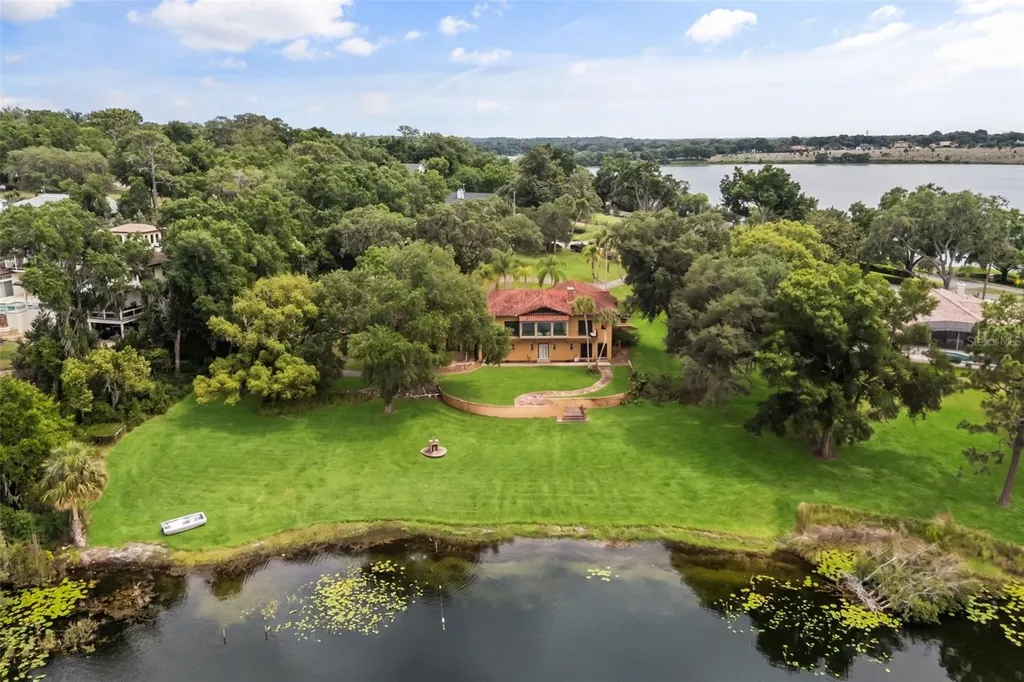 1909 Country Club Drive Eustis FL 32726