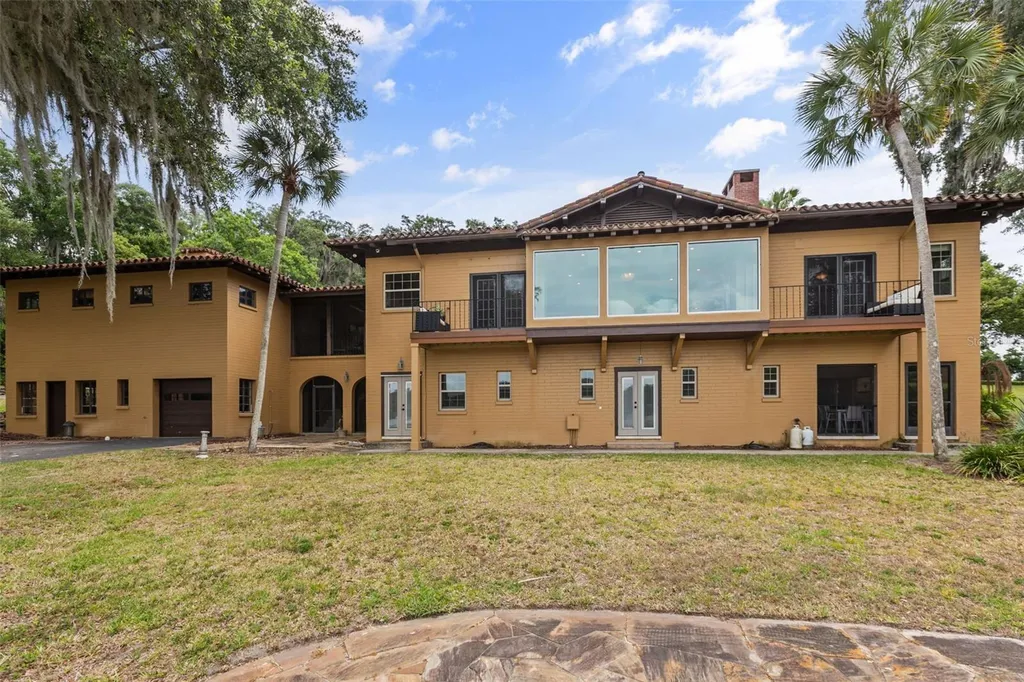 1909 Country Club Drive Eustis FL 32726