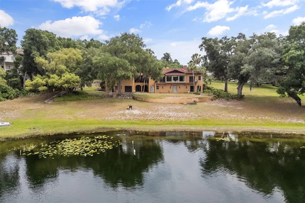 1909 Country Club Drive Eustis FL 32726