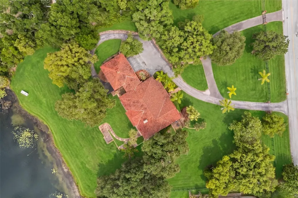 1909 Country Club Drive Eustis FL 32726