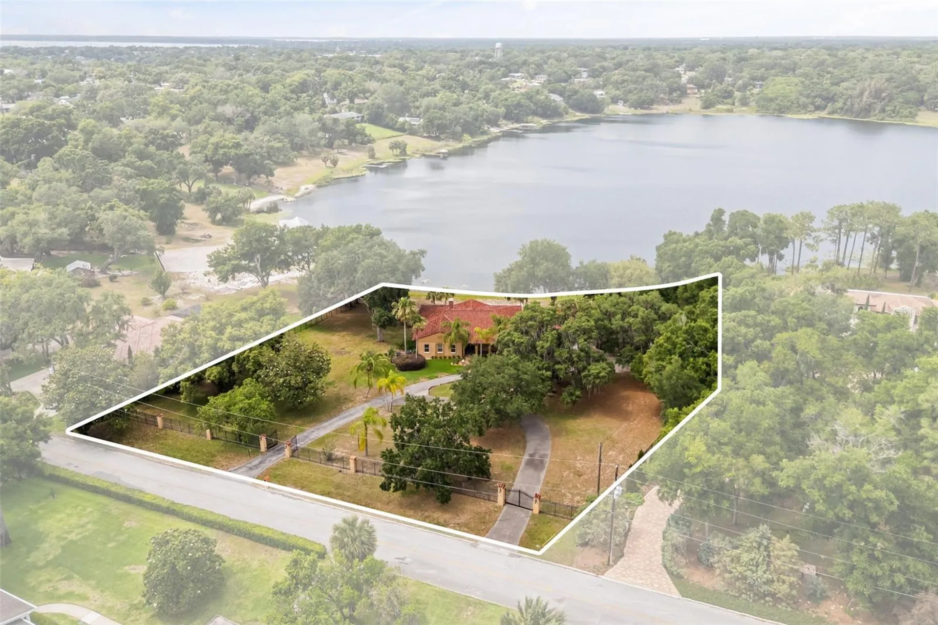1909 Country Club Drive Eustis FL 32726