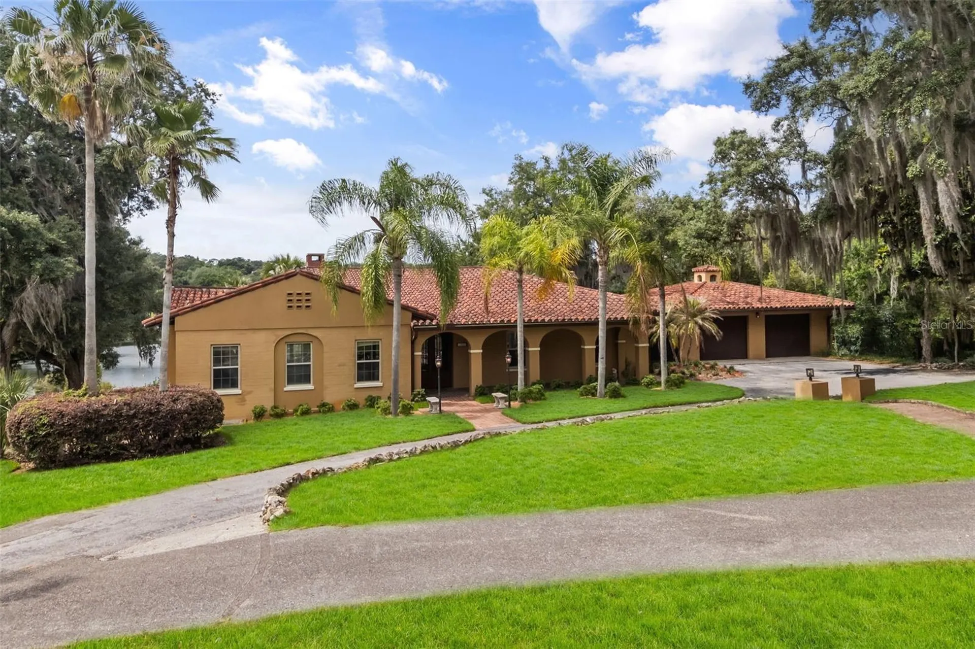 1909 Country Club Drive Eustis FL 32726