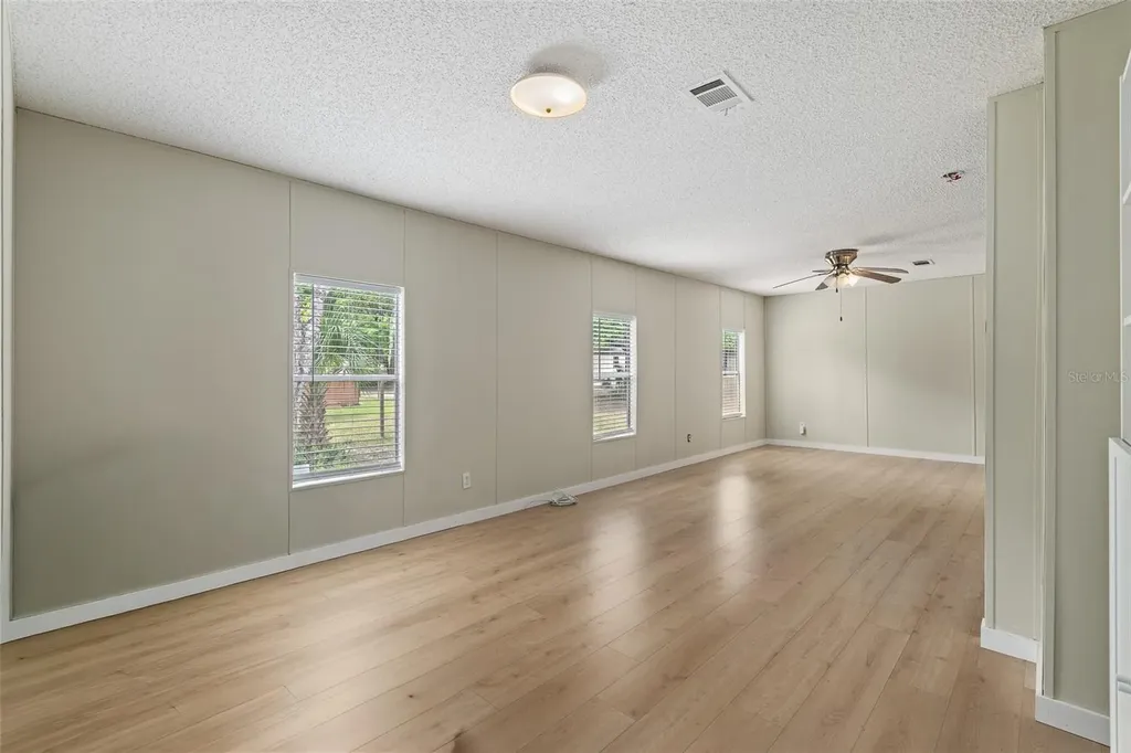 3511 S Palm Avenue Palatka FL 32177