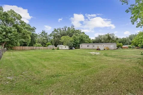 3511 S Palm Avenue Palatka FL 32177
