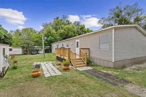 3511 S Palm Avenue Palatka FL 32177