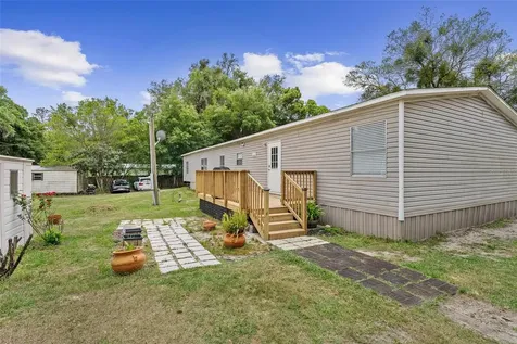 3511 S Palm Avenue Palatka FL 32177
