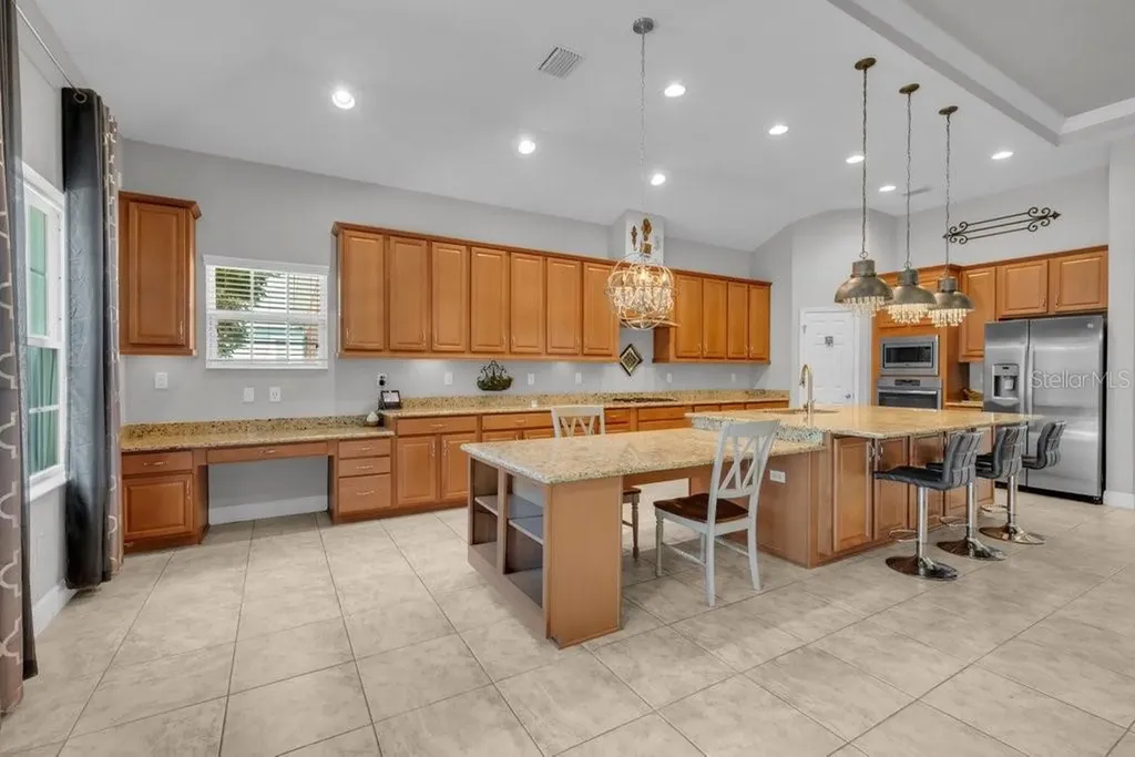 15409 Starling Crossing Drive Lithia FL 33547