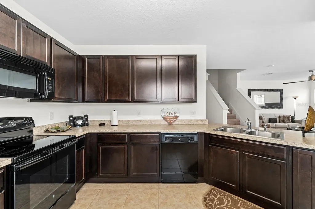 824 Ashentree Drive Plant City FL 33563