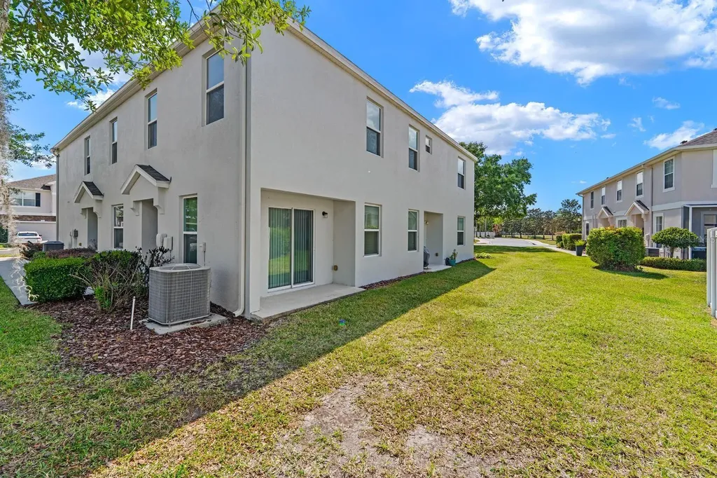 824 Ashentree Drive Plant City FL 33563