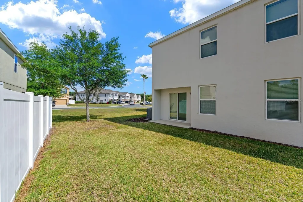 824 Ashentree Drive Plant City FL 33563