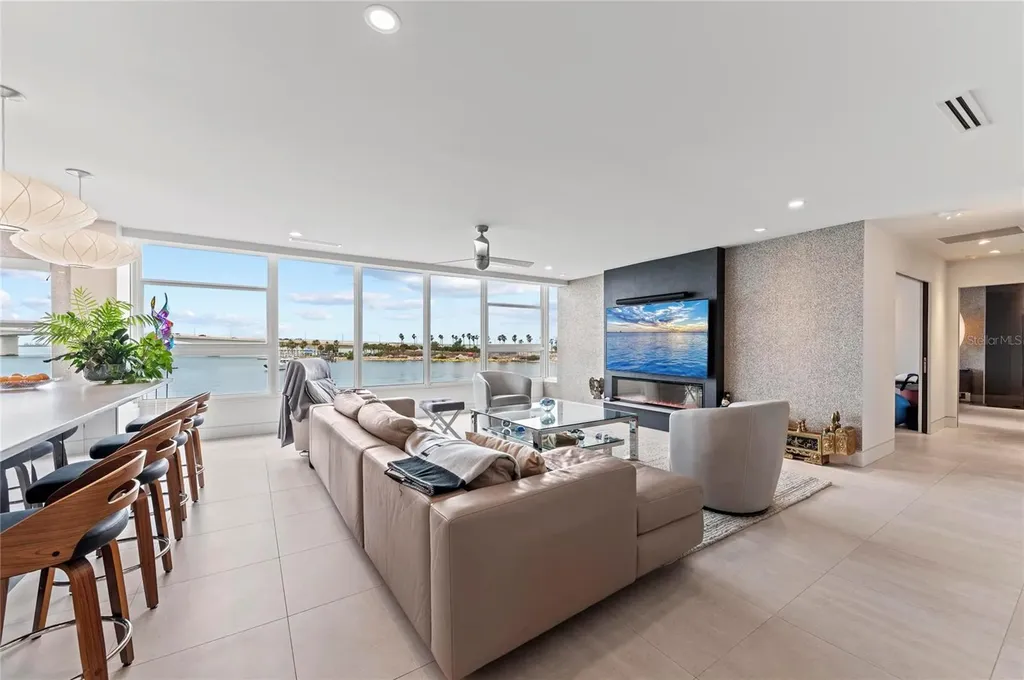 226 Golden Gate Point Sarasota FL 34236