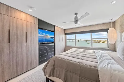 226 Golden Gate Point Sarasota FL 34236