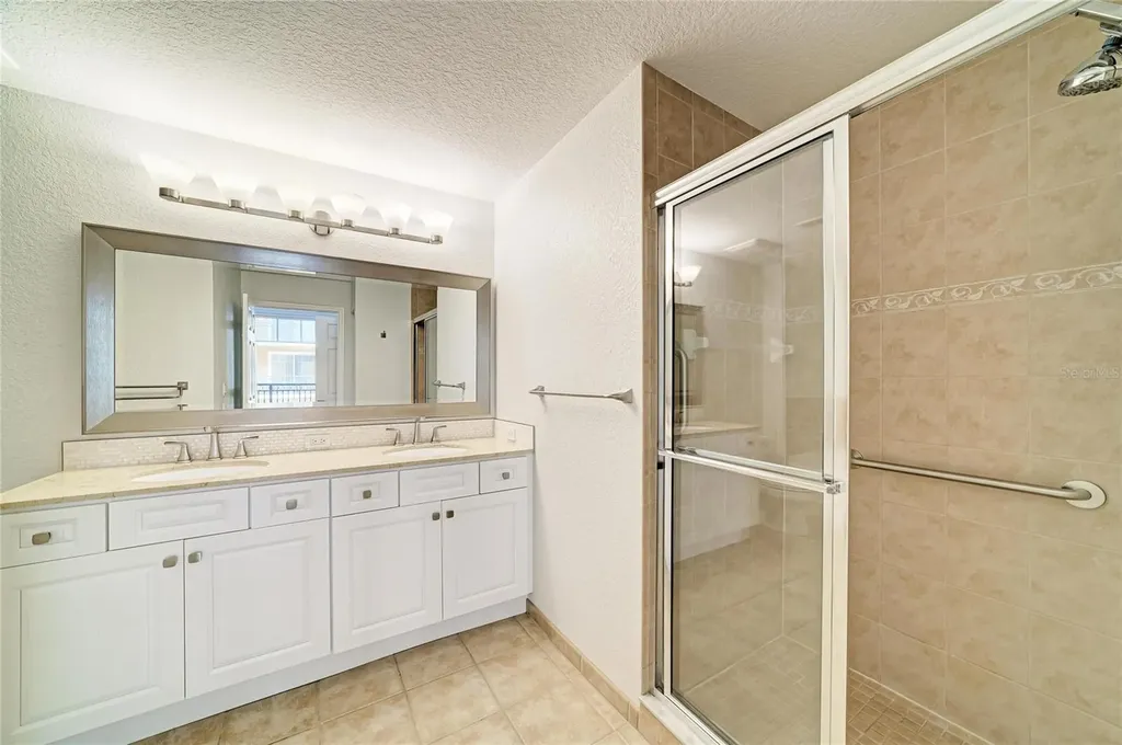 1064 N Tamiami Trail Sarasota FL 34236