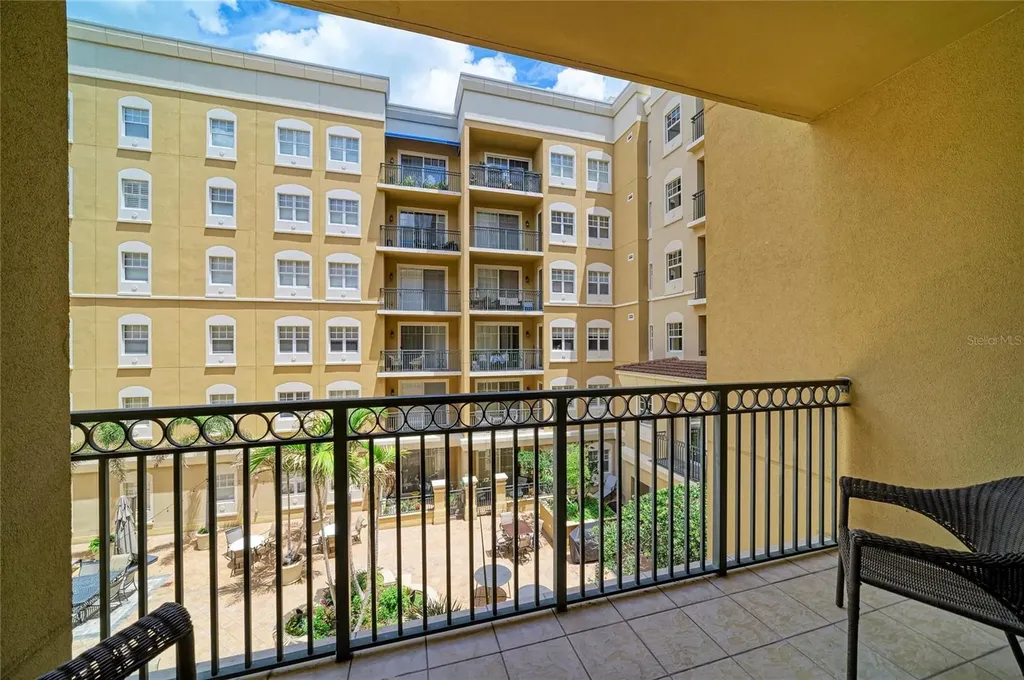 1064 N Tamiami Trail Sarasota FL 34236