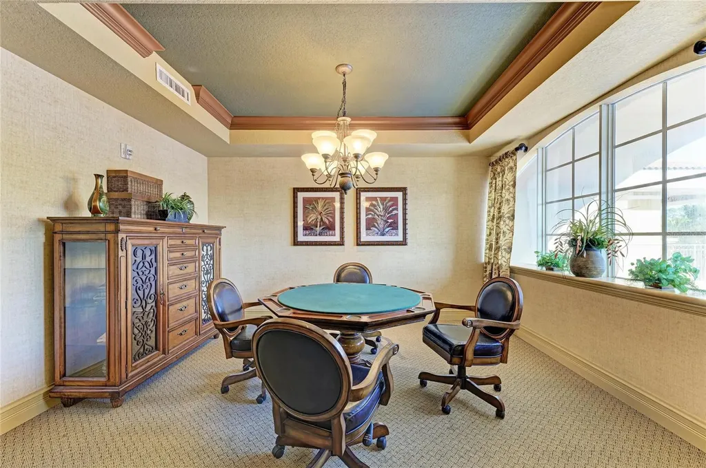 1064 N Tamiami Trail Sarasota FL 34236