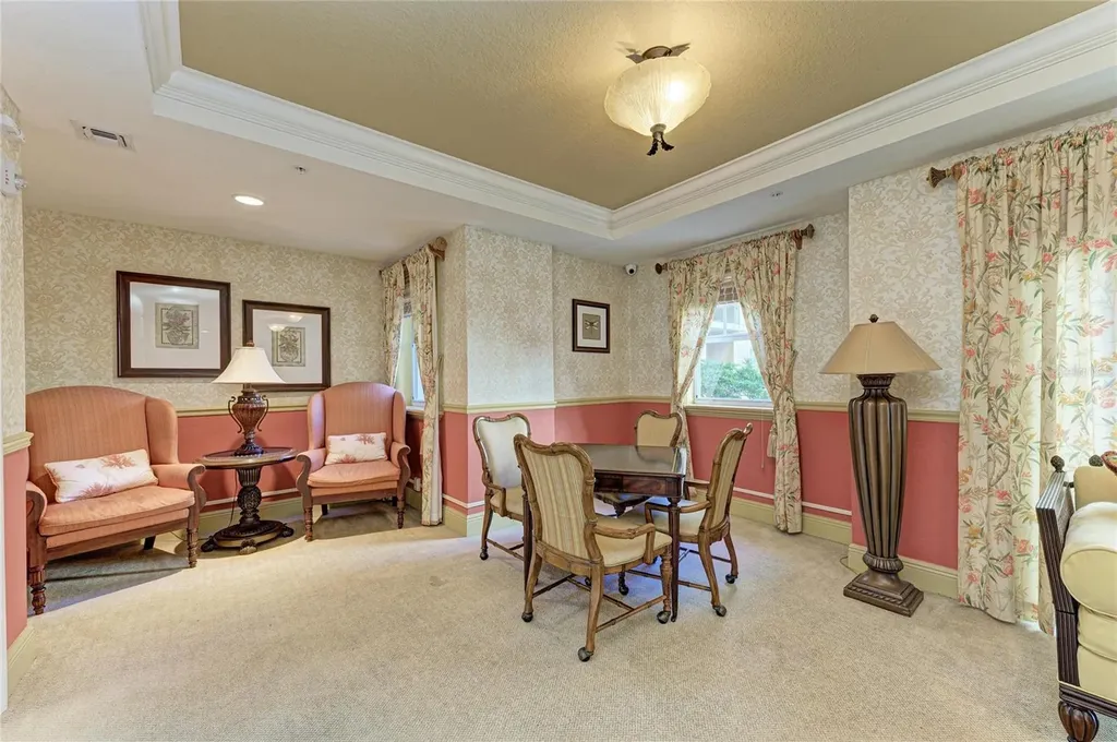 1064 N Tamiami Trail Sarasota FL 34236