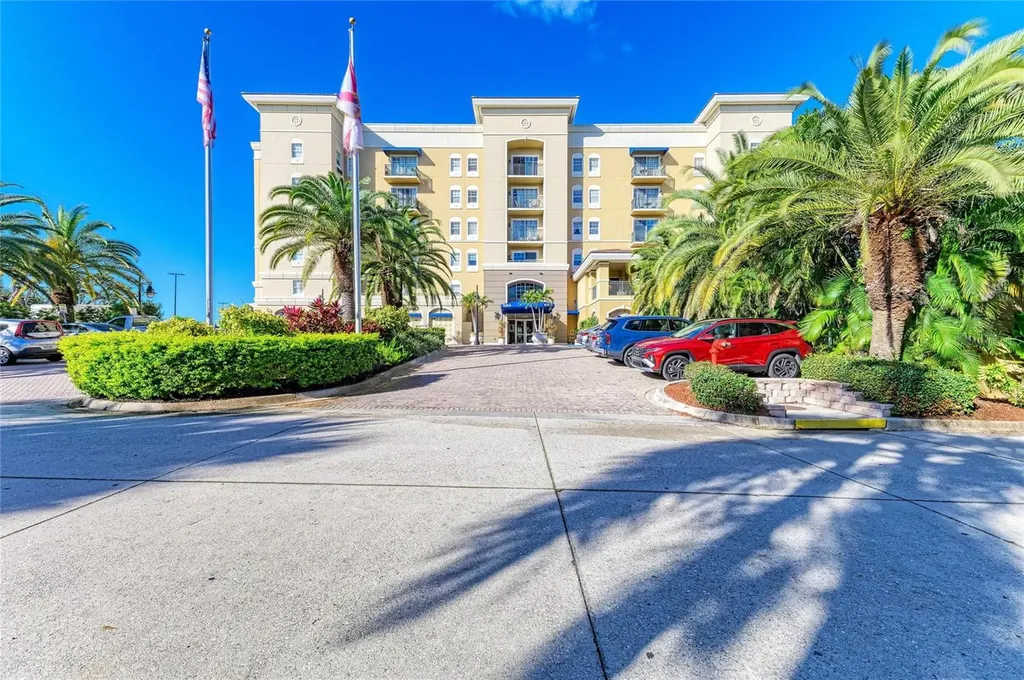 1064 N Tamiami Trail Sarasota FL 34236