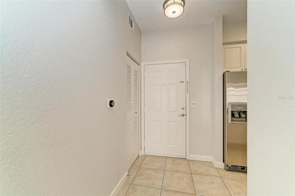 1064 N Tamiami Trail Sarasota FL 34236
