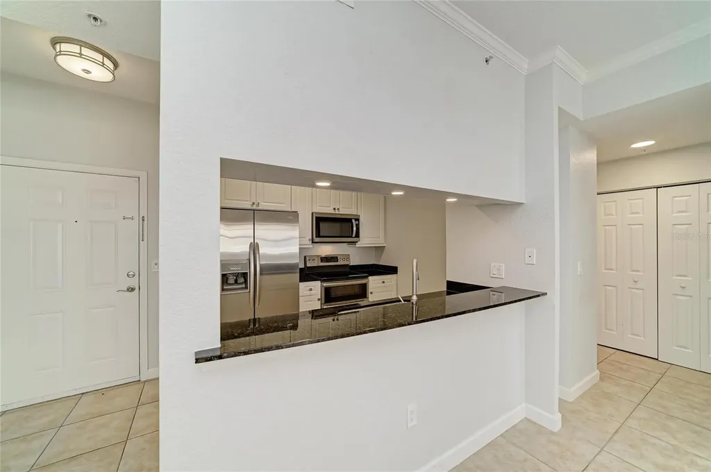 1064 N Tamiami Trail Sarasota FL 34236
