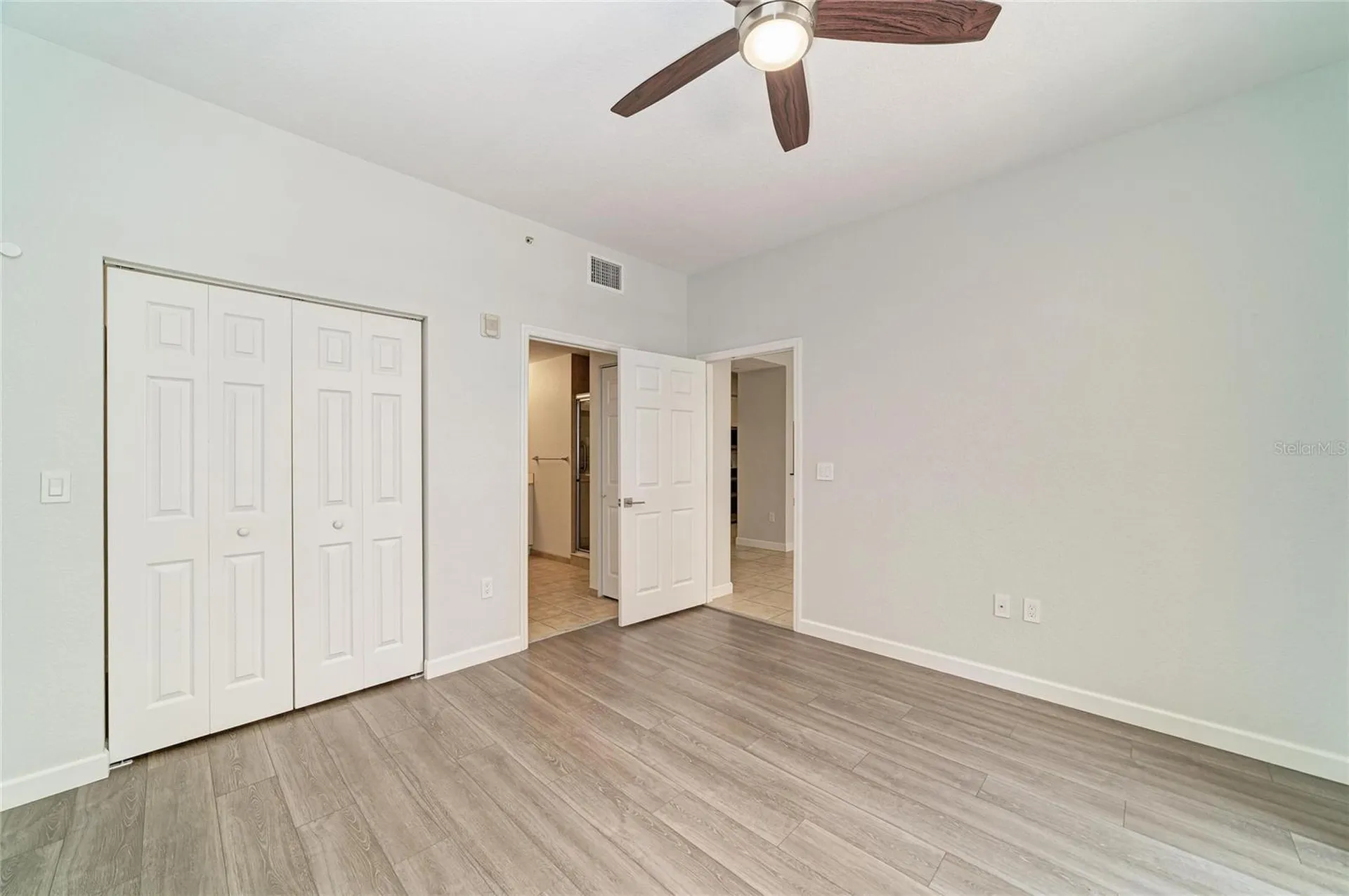 1064 N Tamiami Trail Sarasota FL 34236