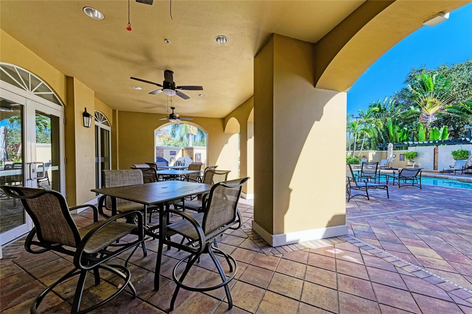 1064 N Tamiami Trail Sarasota FL 34236