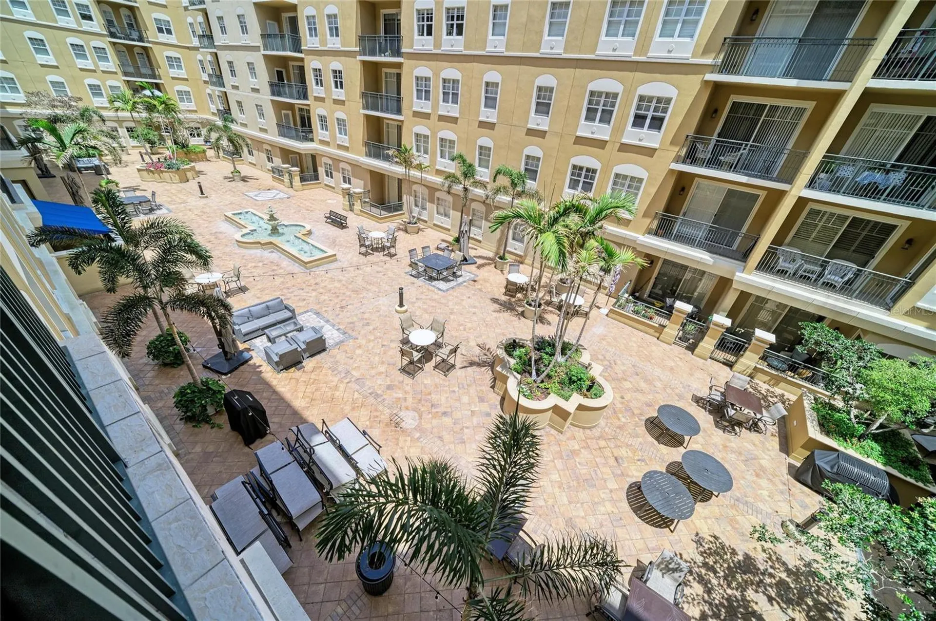1064 N Tamiami Trail Sarasota FL 34236