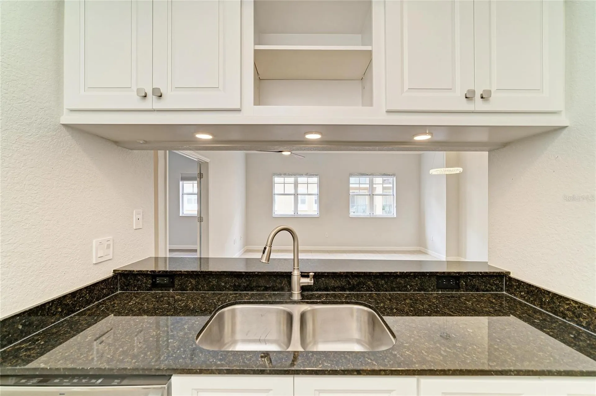 1064 N Tamiami Trail Sarasota FL 34236