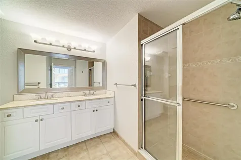 1064 N Tamiami Trail Sarasota FL 34236