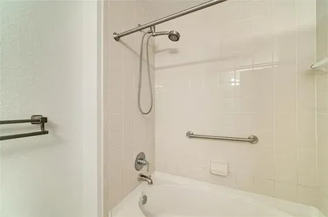 1064 N Tamiami Trail Sarasota FL 34236
