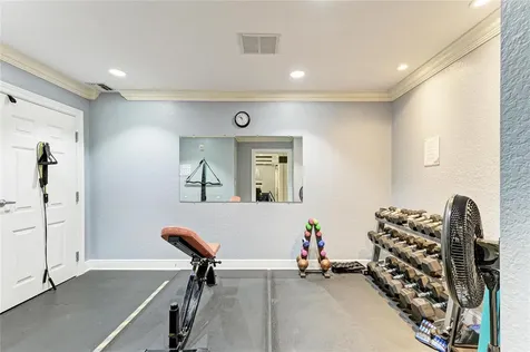 1064 N Tamiami Trail Sarasota FL 34236