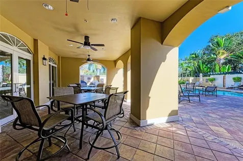 1064 N Tamiami Trail Sarasota FL 34236