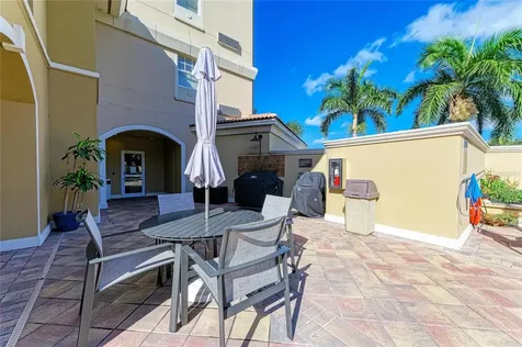 1064 N Tamiami Trail Sarasota FL 34236