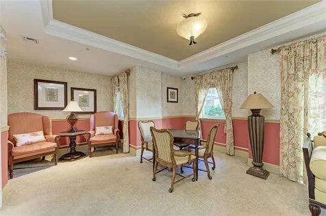 1064 N Tamiami Trail Sarasota FL 34236
