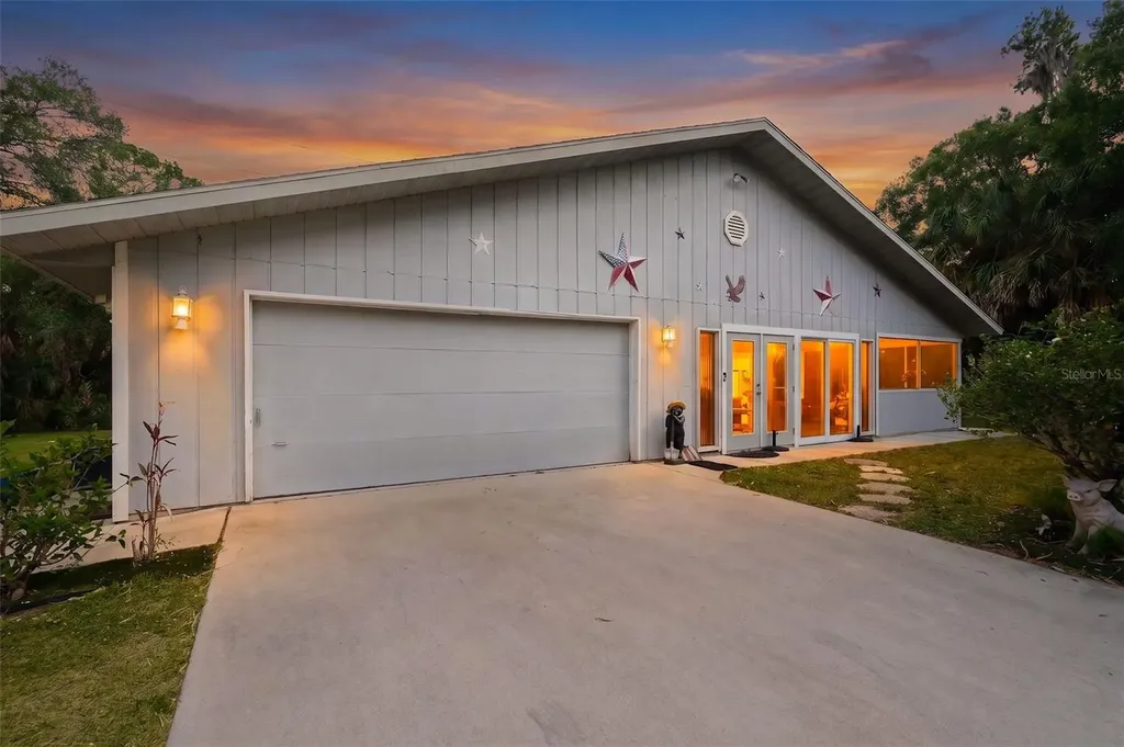 2070 59th Street Sarasota FL 34243