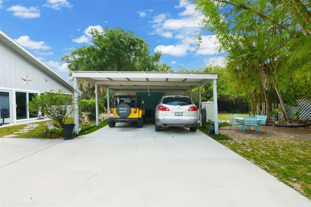 2070 59th Street Sarasota FL 34243