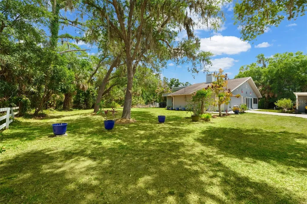 2070 59th Street Sarasota FL 34243