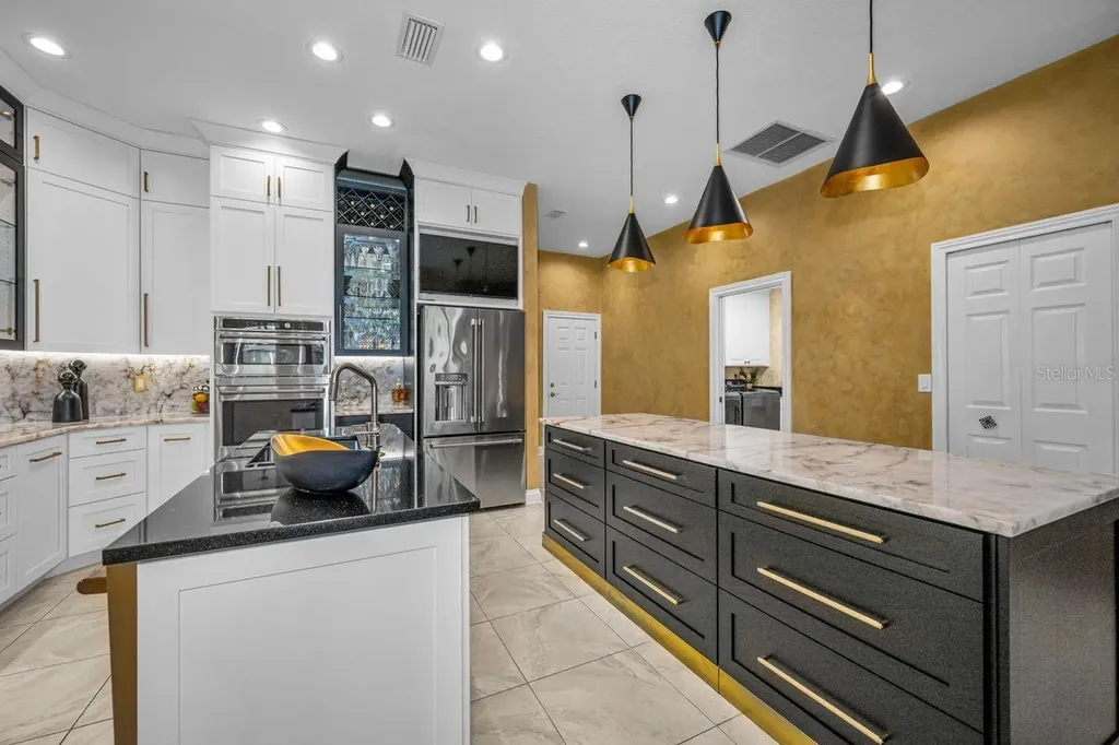970 Southern Pine Court NE St Petersburg FL 33703